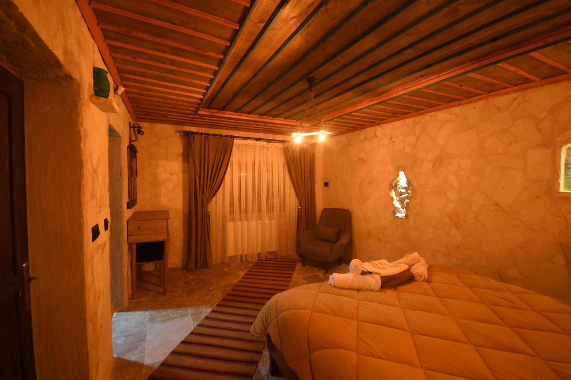 Stone Owl Otel & Restaurant Uchisar Exterior photo