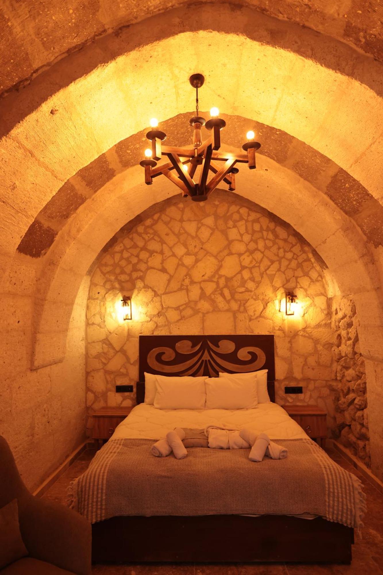 Stone Owl Otel & Restaurant Uchisar Exterior photo