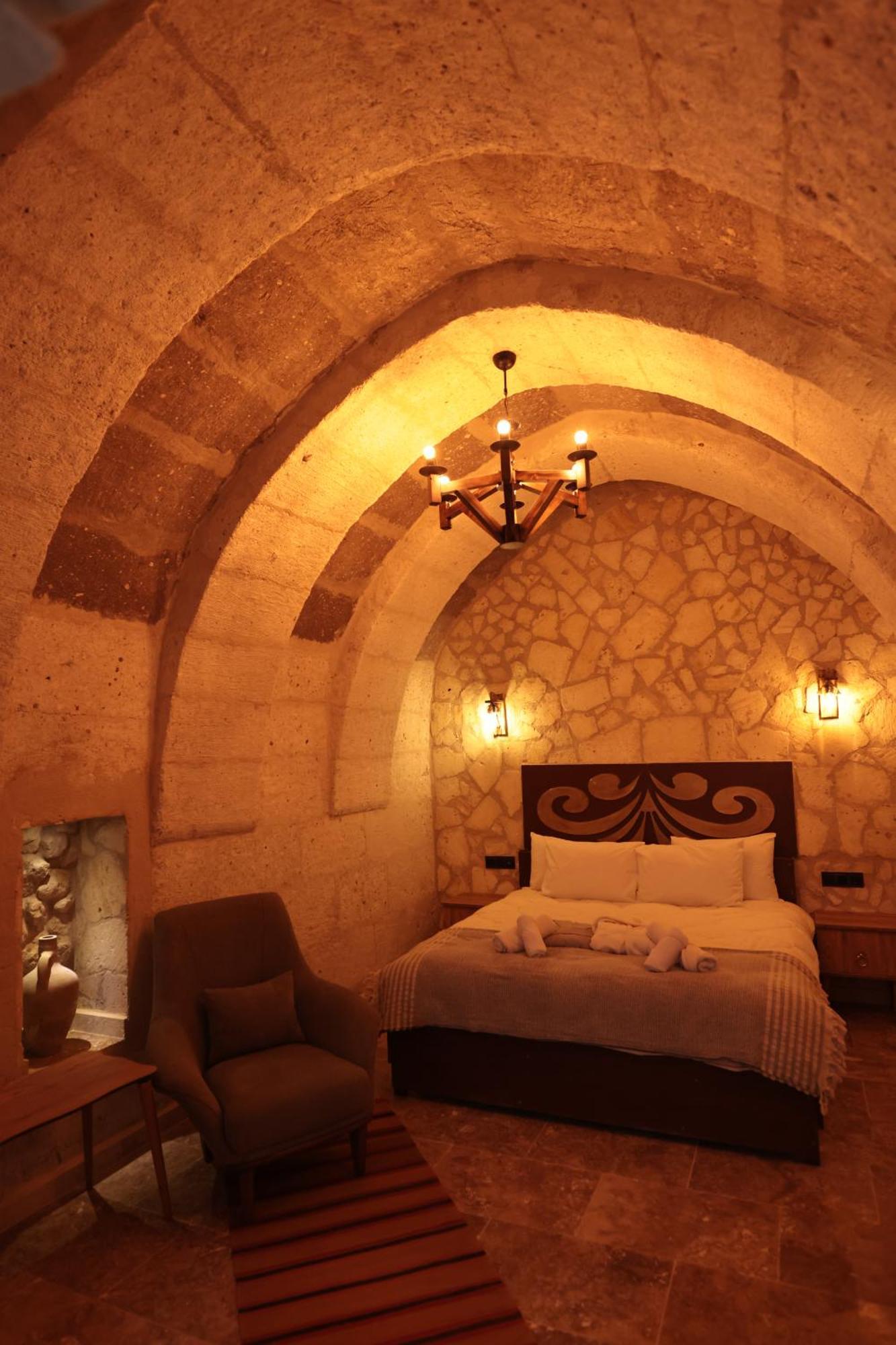 Stone Owl Otel & Restaurant Uchisar Exterior photo